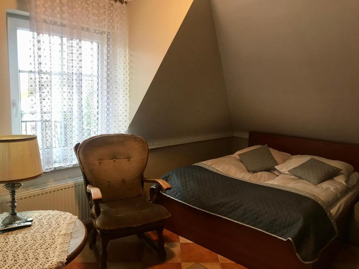 Dworek Biala Dama Nieborów Exteriör bild